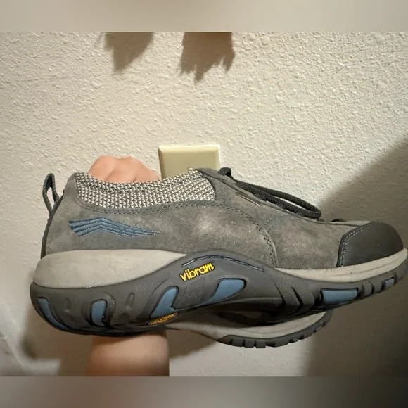 Dansko “paisley” Women's Light Gray Sneakers - Picture 8 of 9